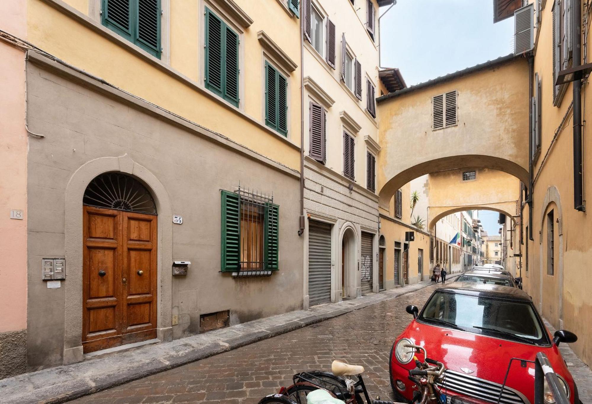 Keys Of Italy - Laura 34 - Monolocale Soppalcato Centrale E Silenzioso Florence Exterior photo